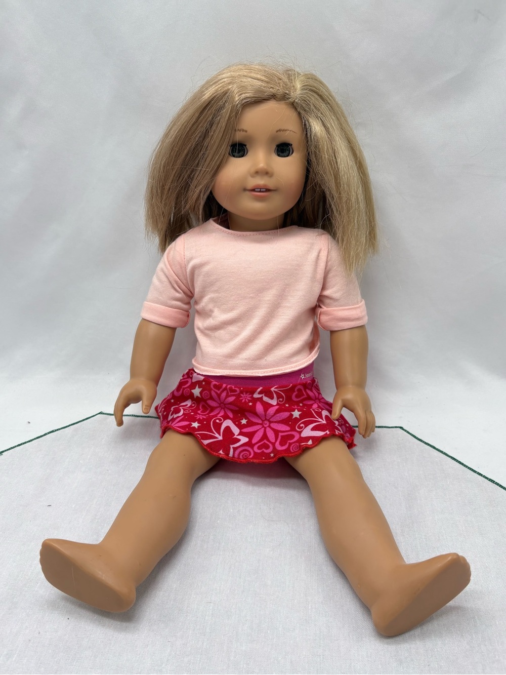 American Girl Doll Isabelle Palmer 2014 Blonde Hair Gray Eyes With Outfit
